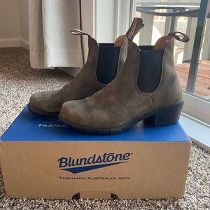 Blundstone heeled boots